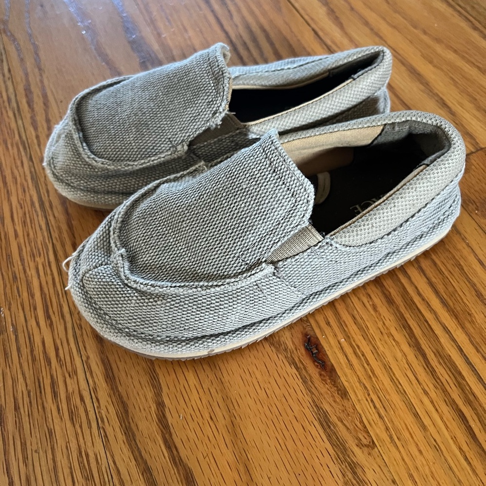 Kids Slip-On Moccasins in Light Gray